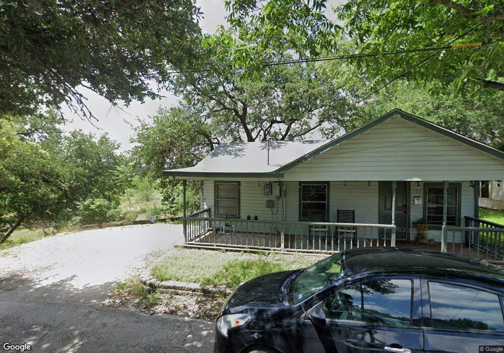 122 S Bishop St, San Marcos, TX 78666 - photo 1