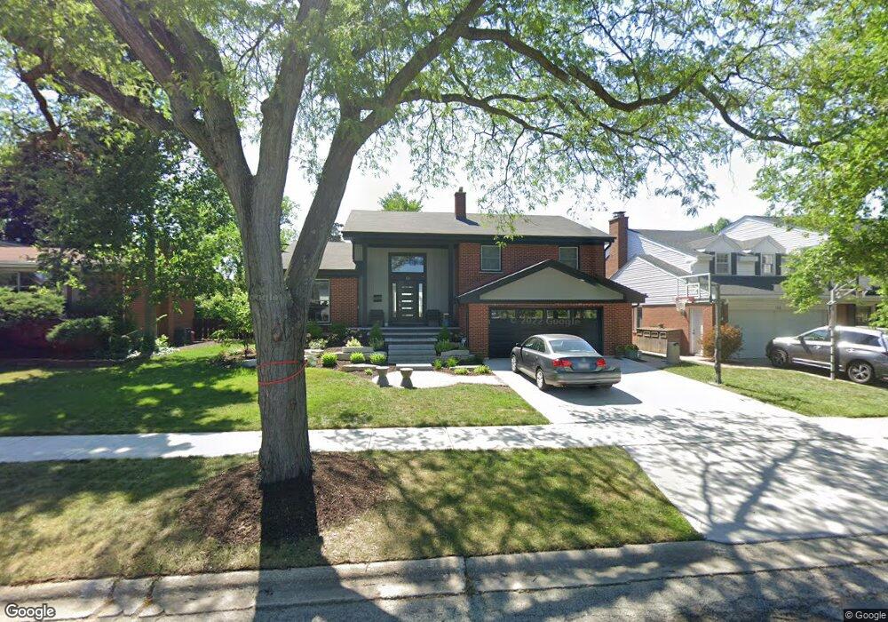 168 S Elm Tree Ln, Elmhurst, IL 60126 - photo 1