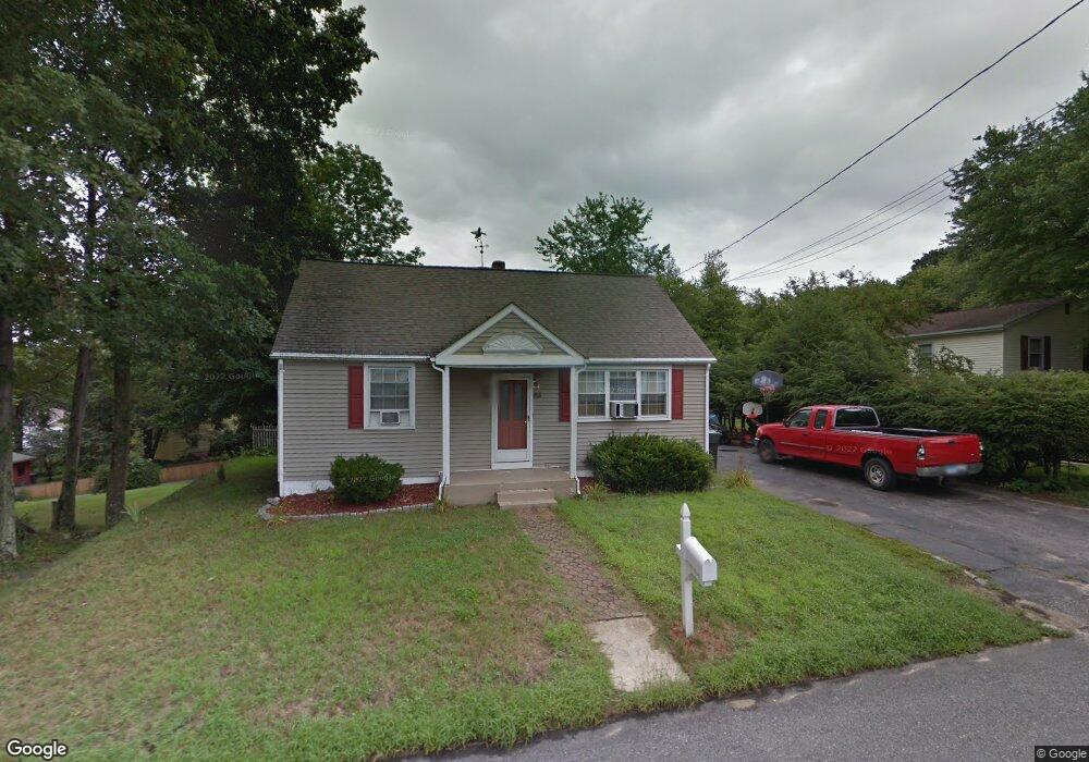 83 Gifford Ave, Willimantic, CT 06226 - photo 1