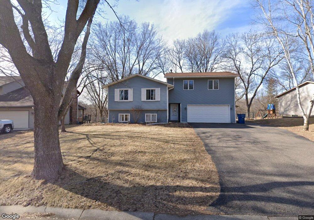 10607 Wellington Ln N, Maple Grove, MN 55369 - photo 1