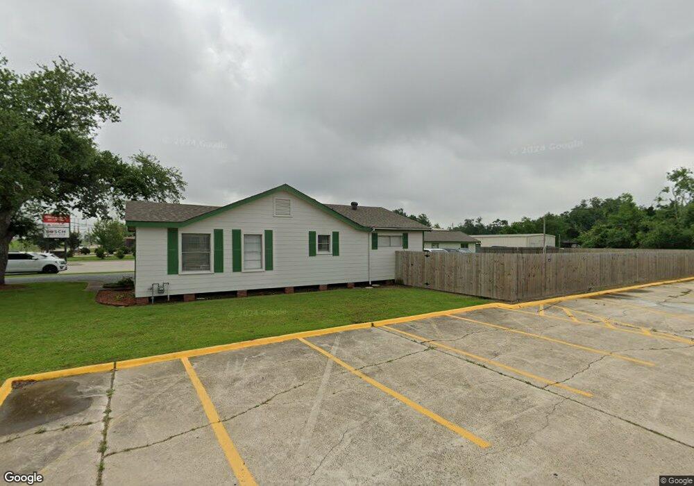 417 W College St, Lake Charles, LA 70605 - photo 1