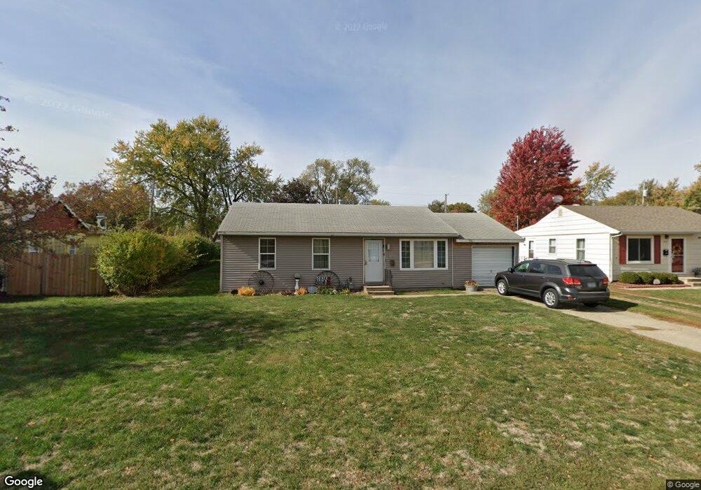 401 E 23rd St S, Newton, IA 50208 - photo 1