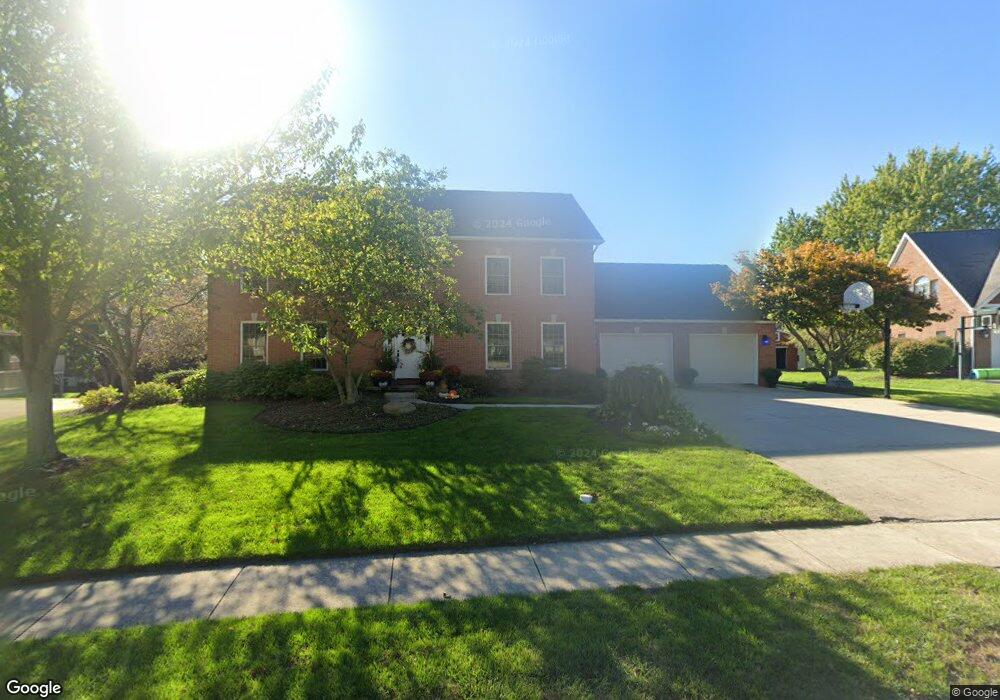 1215 Oakridge Ct, Wapakoneta, OH 45895 - photo 1