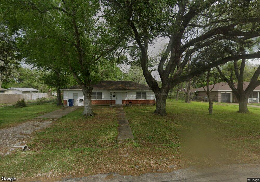 3219 Tenth St, Bay City, TX 77414 - photo 1