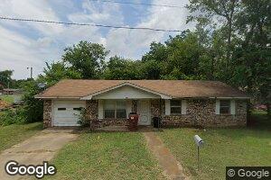 804 N G St, Hugo, OK 74743