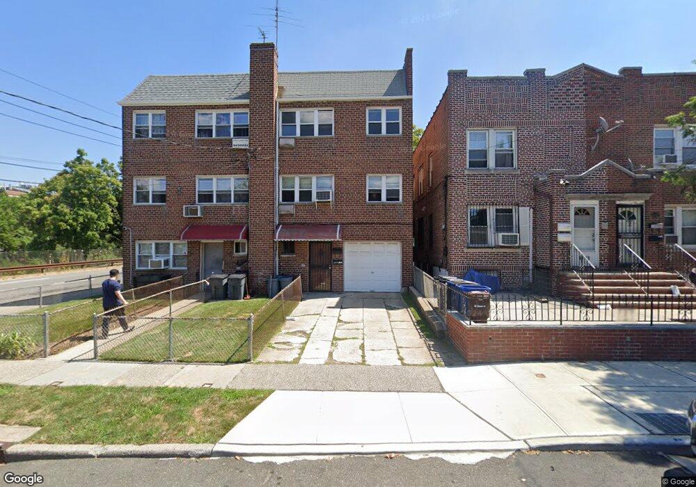 6111 162nd St, Fresh Meadows, NY 11365 - photo 1