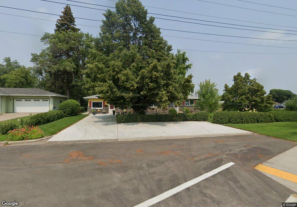 515 13th St NE, Jamestown, ND 58401 - photo 1