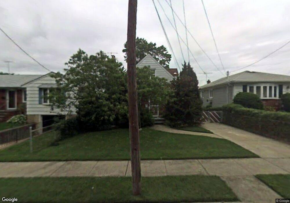 15 W Fenimore St, Valley Stream, NY 11580 - photo 1