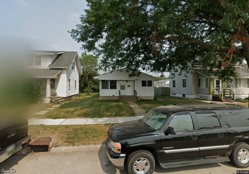 157 Hayes St SW, Cedar Rapids, IA 52404 - photo 1