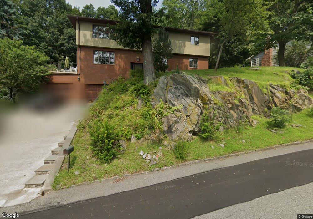 55 Dogwood Ln, Irvington, NY 10533 - photo 1