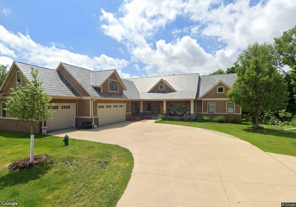 6529 Bristol St NE, Cedar Rapids, IA 52411 - photo 1