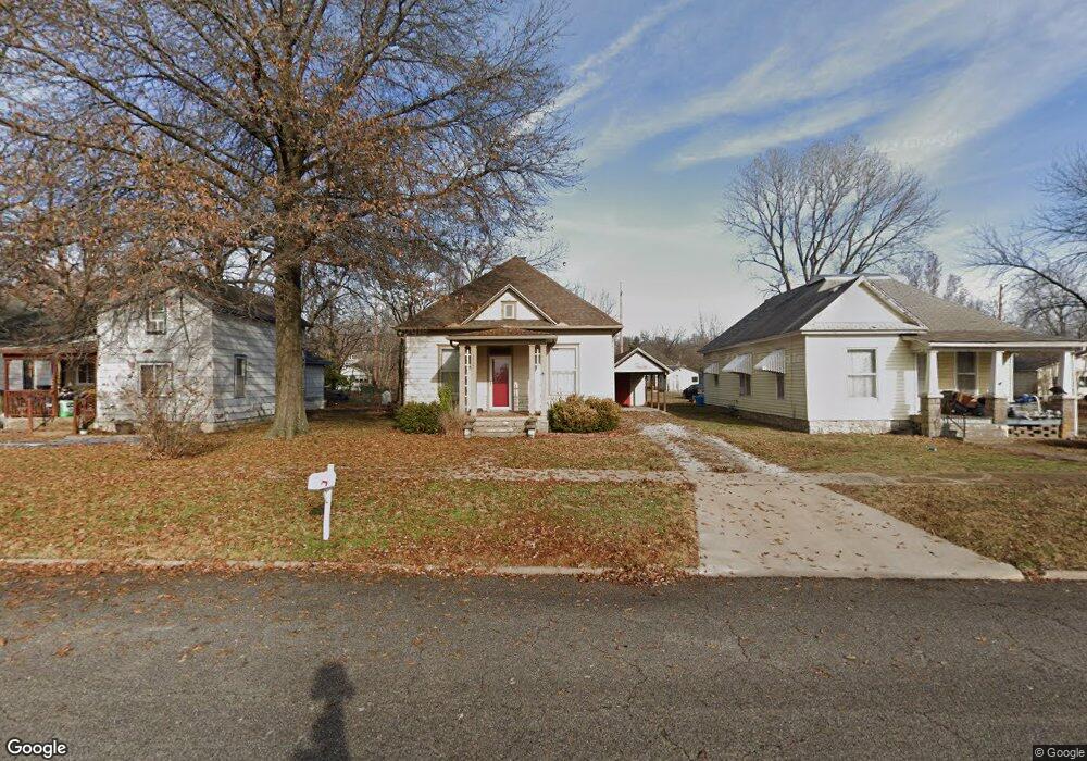 1317 Dirr Ave, Parsons, KS 67357 - photo 1