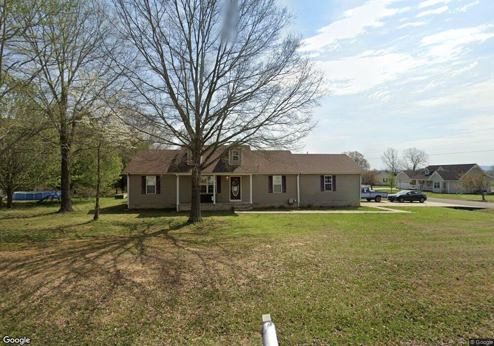 212 Oak Tree Dr, McMinnville, TN 37110 - photo 1