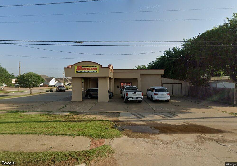 724 W Hurst Blvd, Hurst, TX 76053 - photo 1