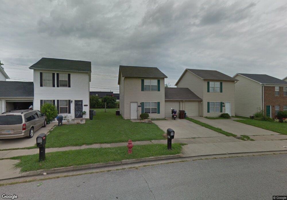 1056 Pinoak Dr unit 1058, Nicholasville, KY 40356 - photo 1