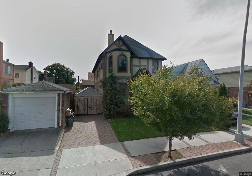 18950 45th Dr, Flushing, NY 11358 - photo 1