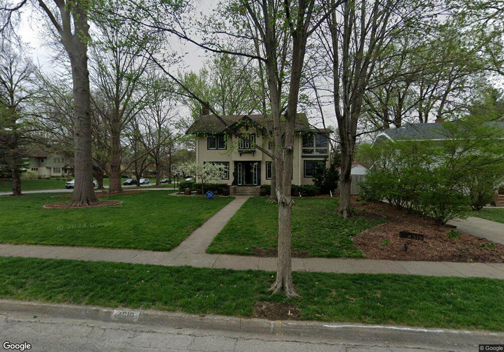 4319 Kingman Blvd, Des Moines, IA 50311 - photo 1