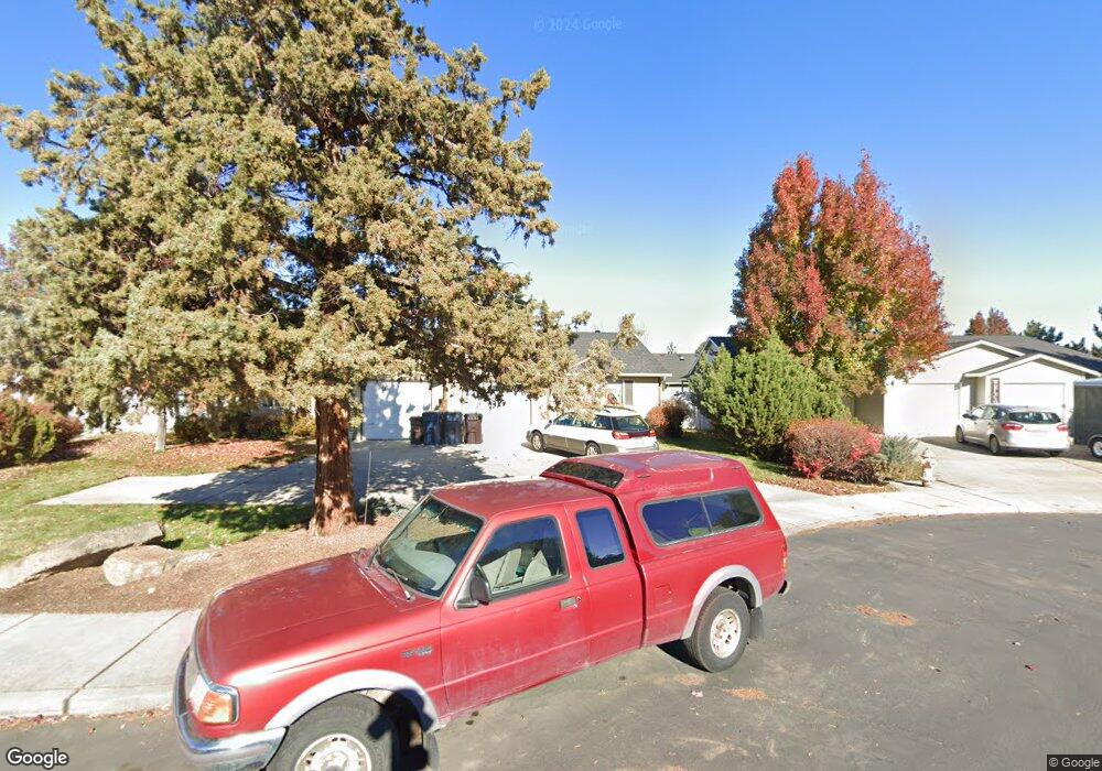 2439 SW Wickiup Ct, Redmond, OR 97756 - photo 1