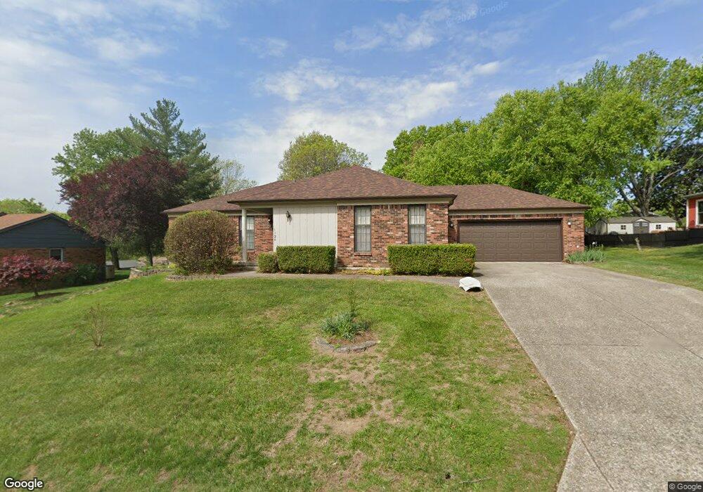 1124 Carriage Ln, New Albany, IN 47150 - photo 1