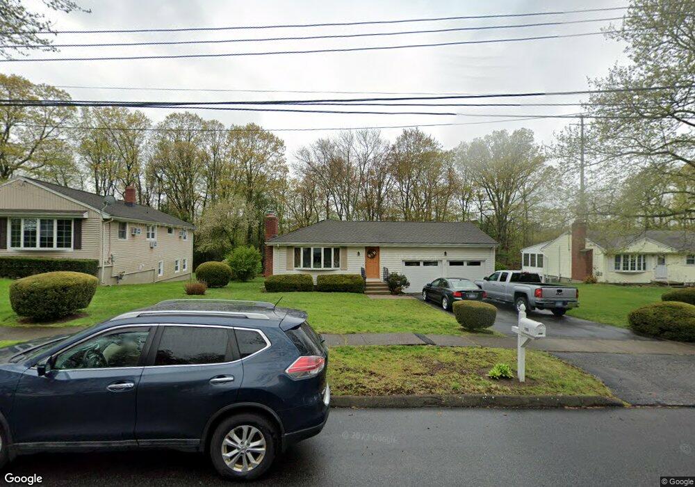 135 Plane Tree Rd, Stratford, CT 06614 - photo 1