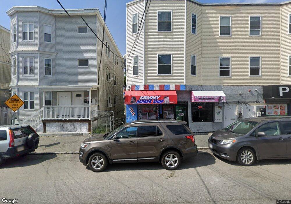 318-320 Lawrence St unit 3, Lawrence, MA 01841 - photo 1