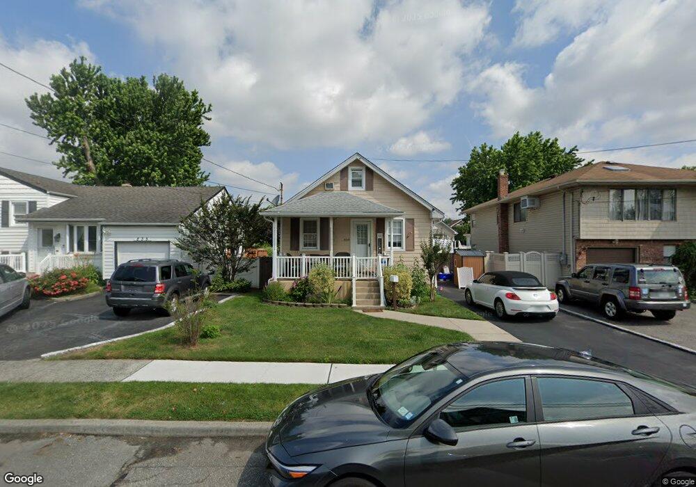 839 Washington St, Baldwin, NY 11510 - photo 1