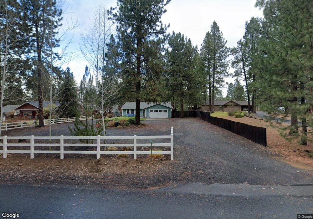 19392 Mohawk Rd, Bend, OR 97702 - photo 1