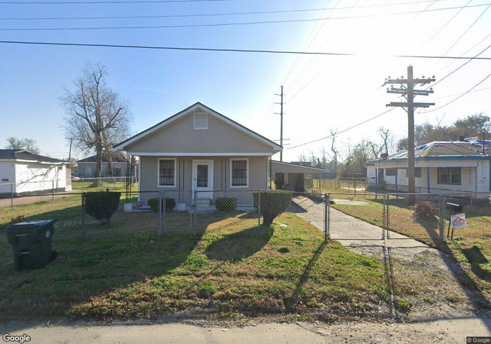 402 N Bank St, Lake Charles, LA 70601 - photo 1