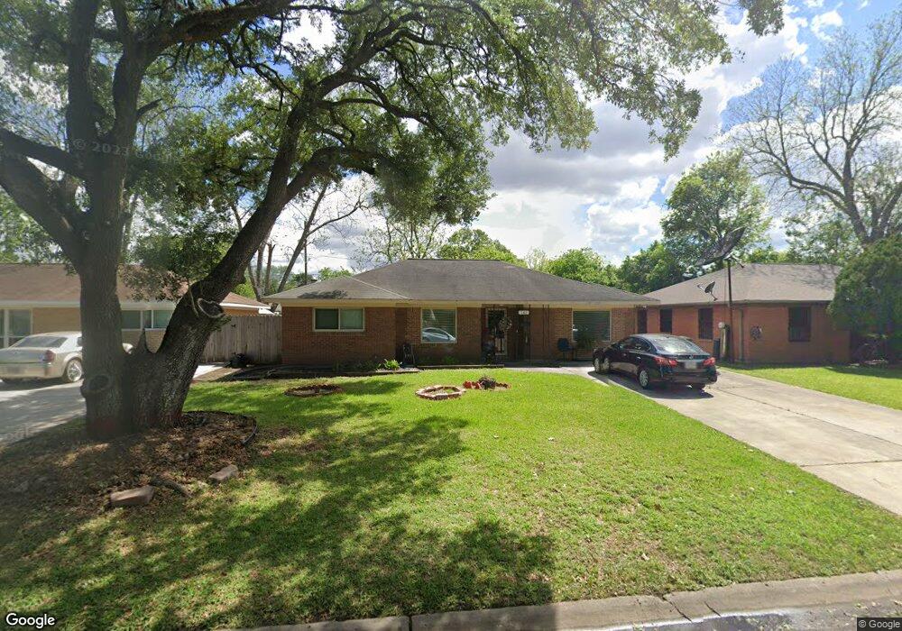 142 Bizerte St, Houston, TX 77022 - photo 1