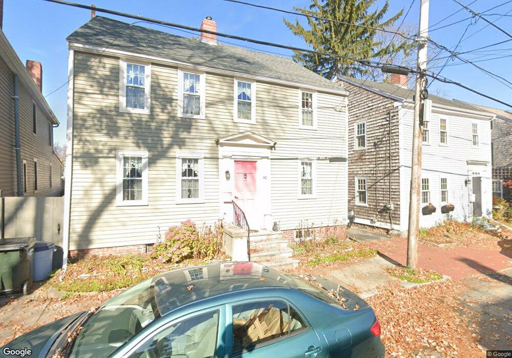 40 Warren St, Newburyport, MA 01950 - photo 1