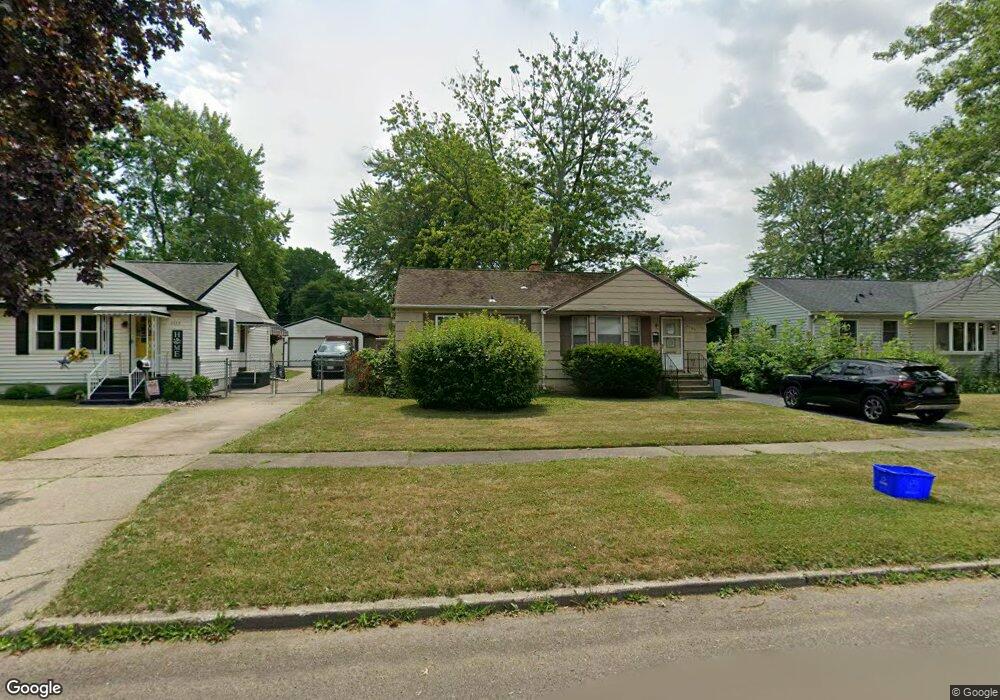 1109 Pioneer Dr, North Tonawanda, NY 14120 - photo 1