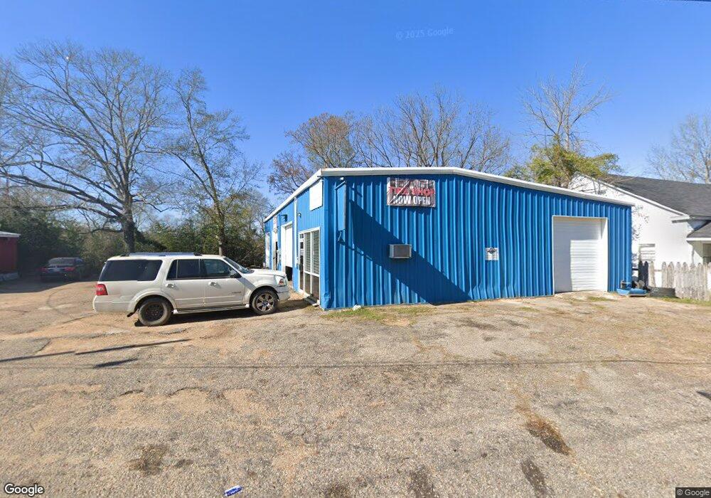 311 Georgetown St, Hazlehurst, MS 39083 - photo 1