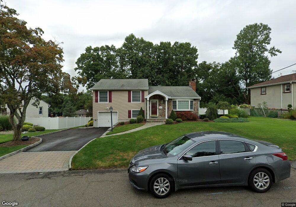 427 Crest Dr, Northvale, NJ 07647 - photo 1