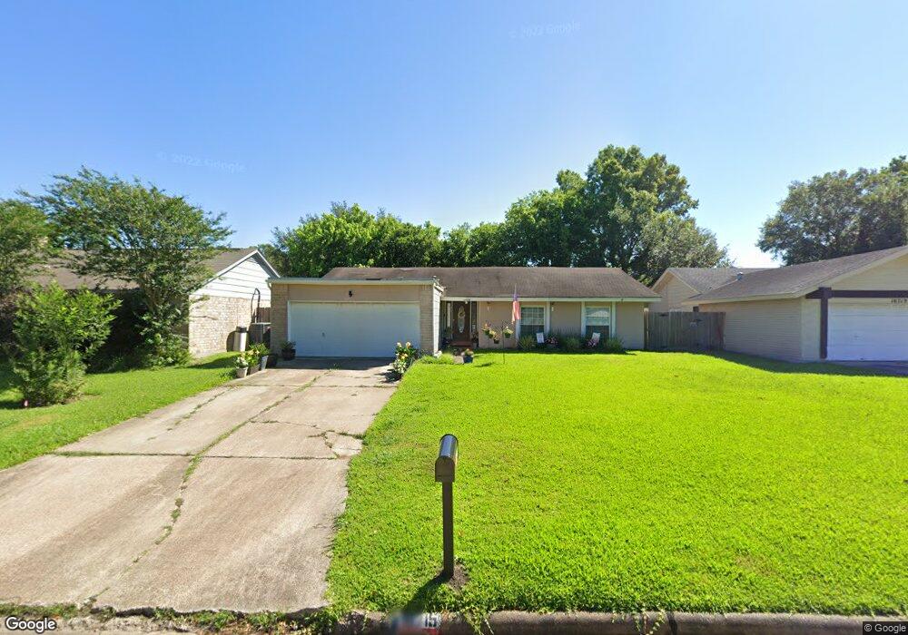 16715 Hibiscus Ln, Friendswood, TX 77546 - photo 1