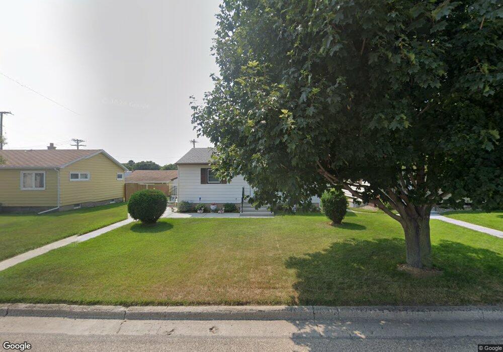 1116 13th Ave SE, Jamestown, ND 58401 - photo 1