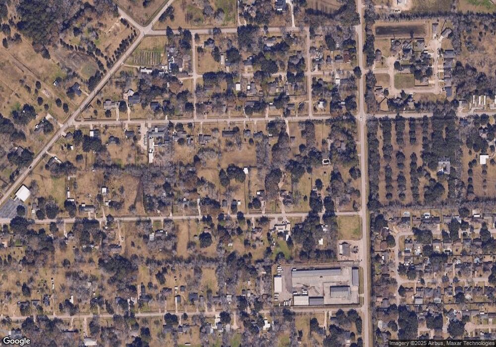 2346 Stadium Dr, Alvin, TX 77511 - photo 1