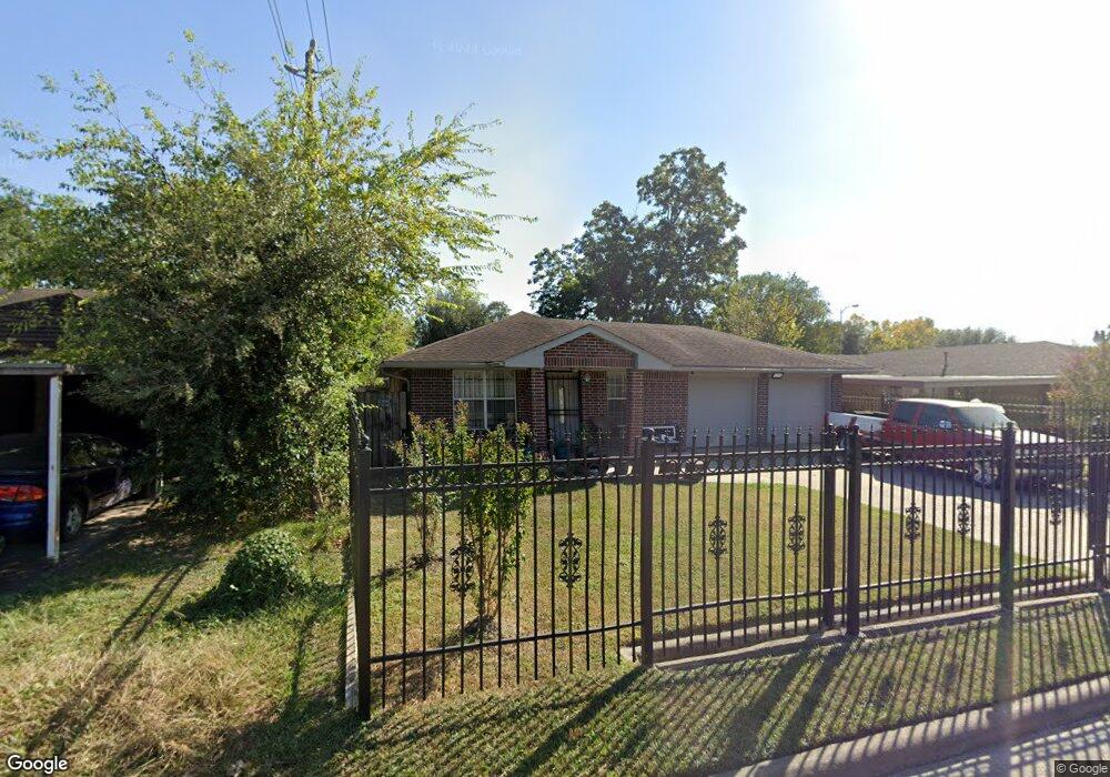 1035 Pilot Point Dr, Houston, TX 77038 - photo 1