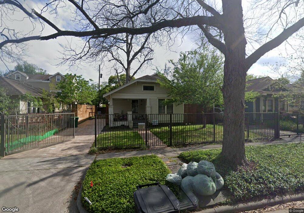 822 Peddie St, Houston, TX 77008 - photo 1