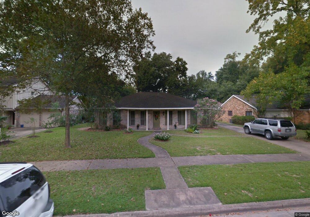 7427 Deep Forest Dr, Houston, TX 77088 - photo 1