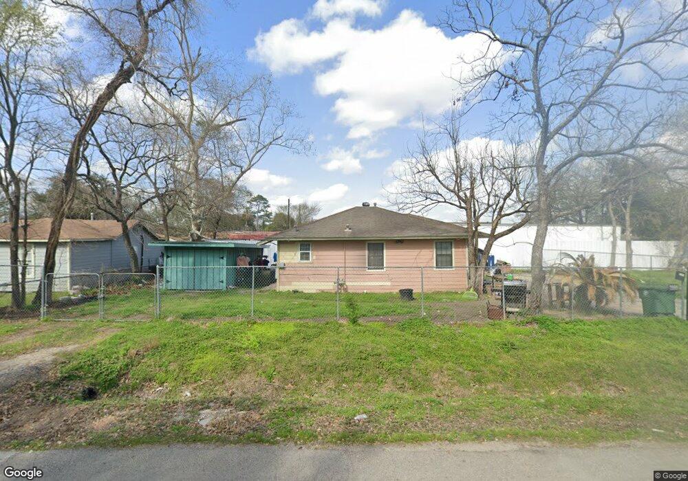 9101 Irvington Blvd, Houston, TX 77022 - photo 1