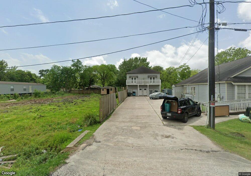 4732 Orange St unit 2, Bacliff, TX 77518 - photo 1