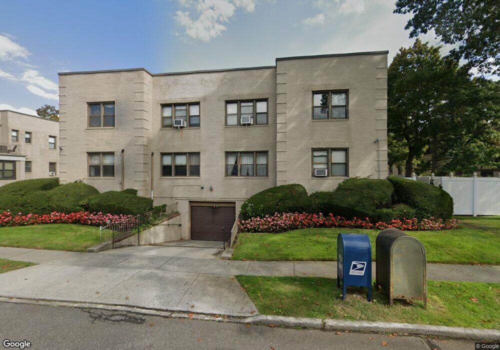 272 Cedarhurst Ave unit 272, Cedarhurst, NY 11516 - photo 1