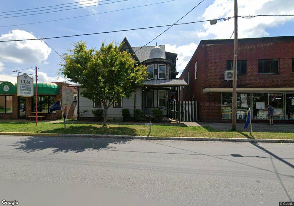 140 N Washington St, Berkeley Springs, WV 25411 - photo 1