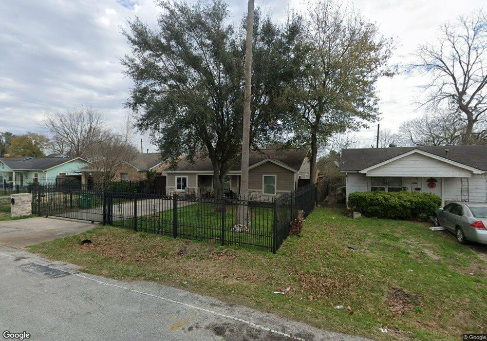 4810 Cetti St, Houston, TX 77009 - photo 1