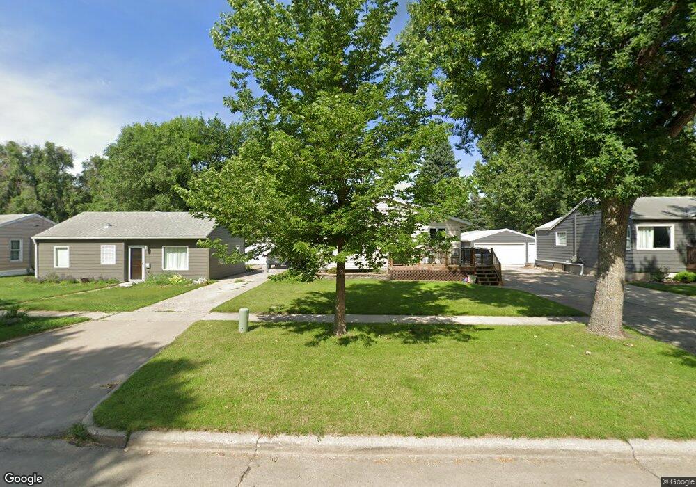 1533 15th St S, Fargo, ND 58103 - photo 1