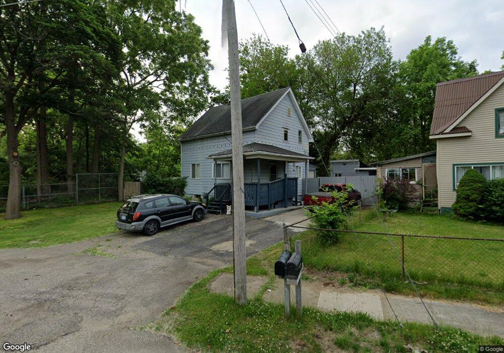 2132 Riverside Dr, Flint, MI 48506 - photo 1