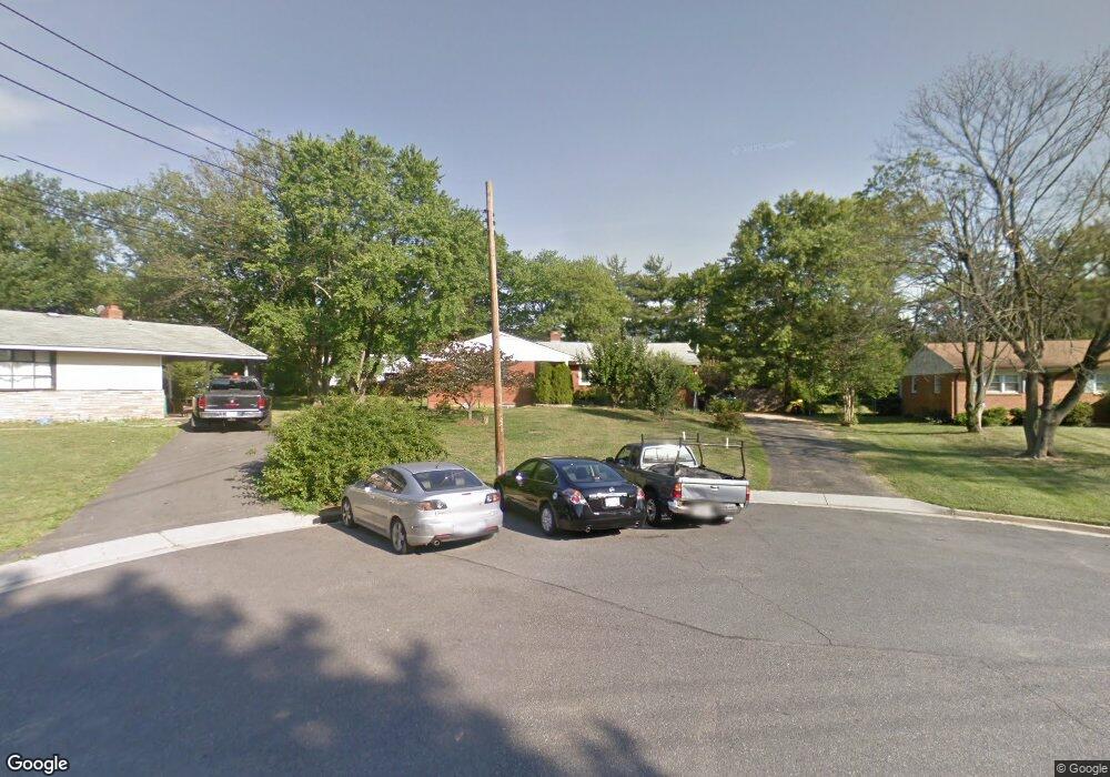 3334 Kaywood Dr, Falls Church, VA 22041 - photo 1