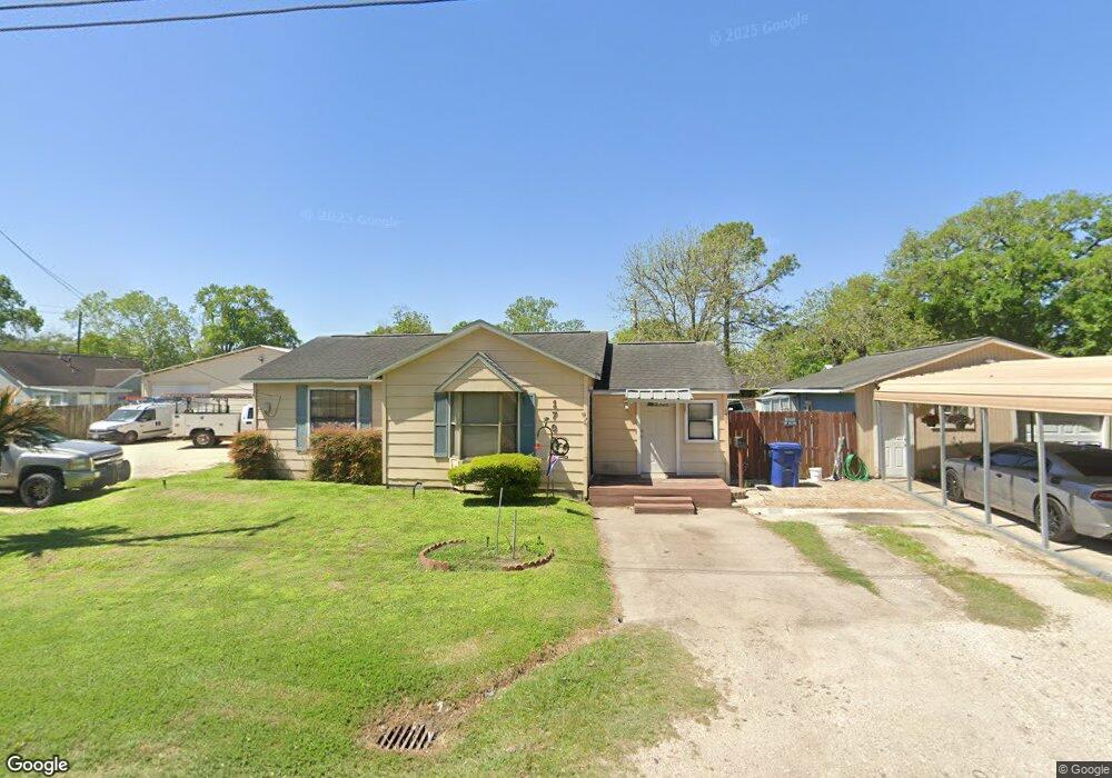1708 Nichols Ave, Bay City, TX 77414 - photo 1