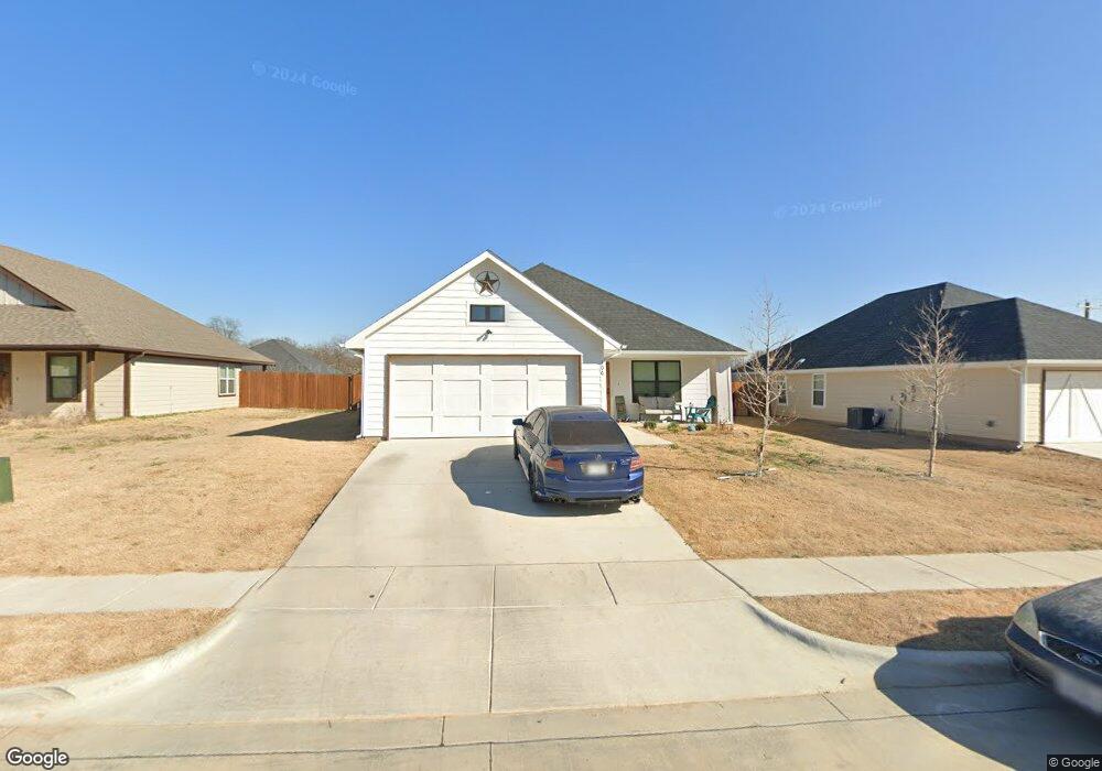 106 Clover Cir, Weatherford, TX 76086 - photo 1