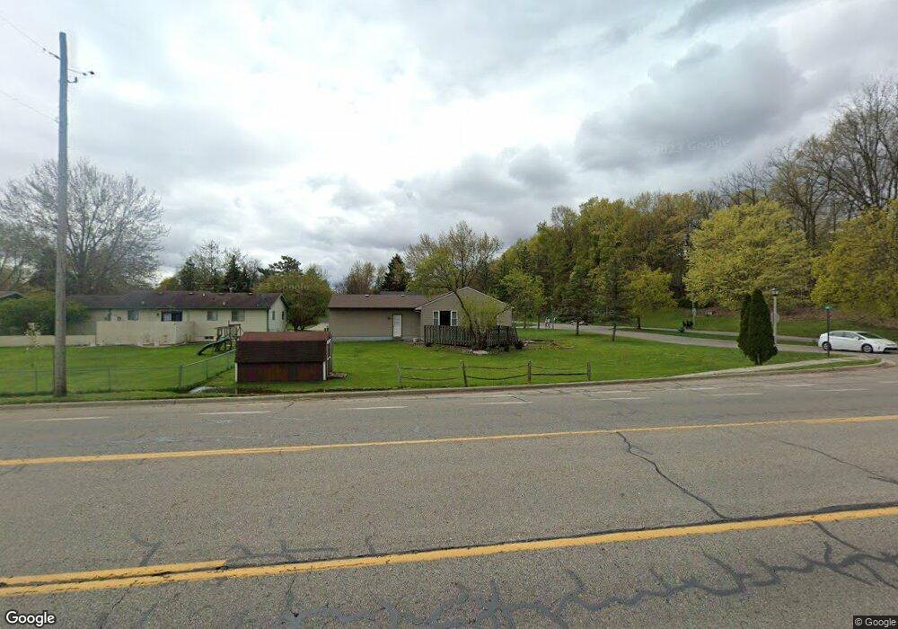 6826 Cardinal Ln, Lansing, MI 48917 - photo 1